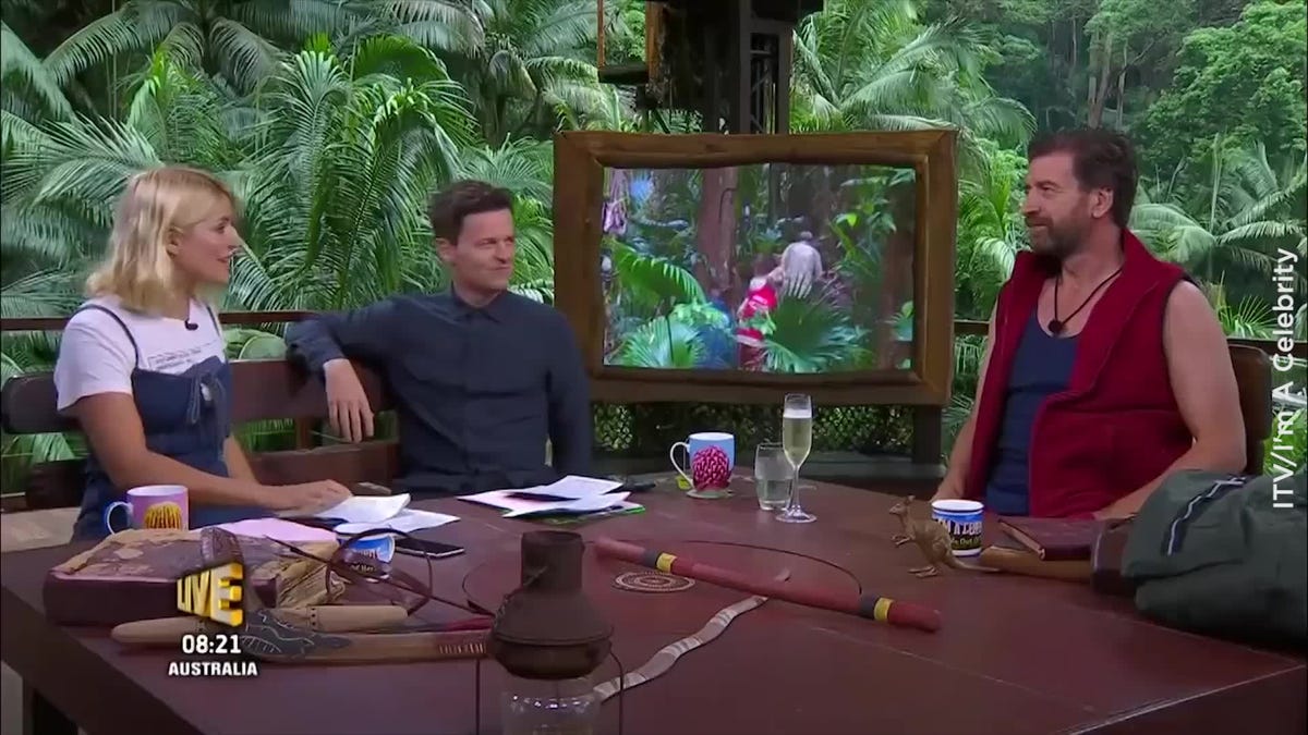 I'm a Celebrity host Holly Willoughby takes on Celebrity Cyclone Bushtucker Trial.