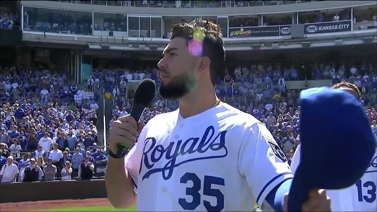 Eric Hosmer thanks Royals fans in Kansas City newspaper ad