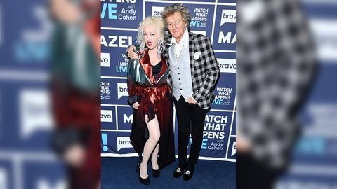 preview for Rod Stewart Calls out Cyndi Lauper for Making Fun of His Suit the First Time They Met in the 80s