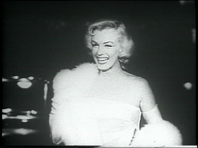 preview for Marilyn Monroe at the premiere of 'Call Me Madam'