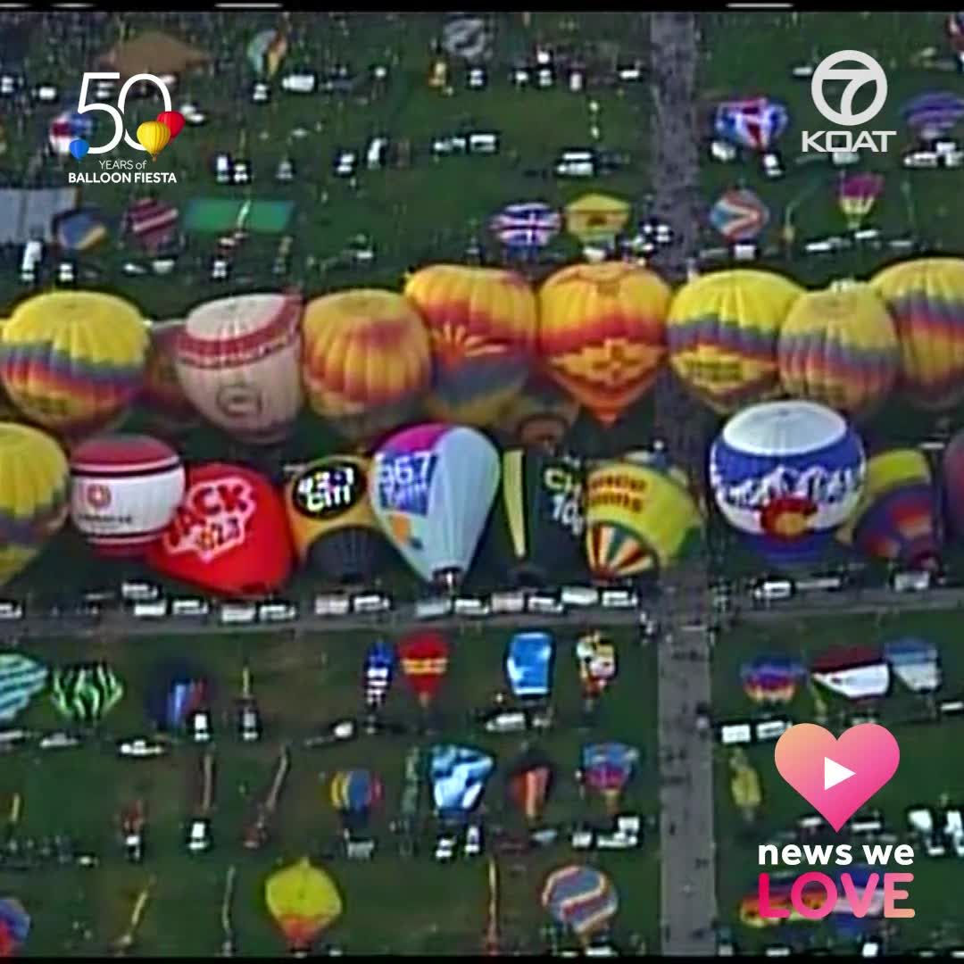 First Wave of Balloons at Balloon Fiesta - Oct 1, 2022