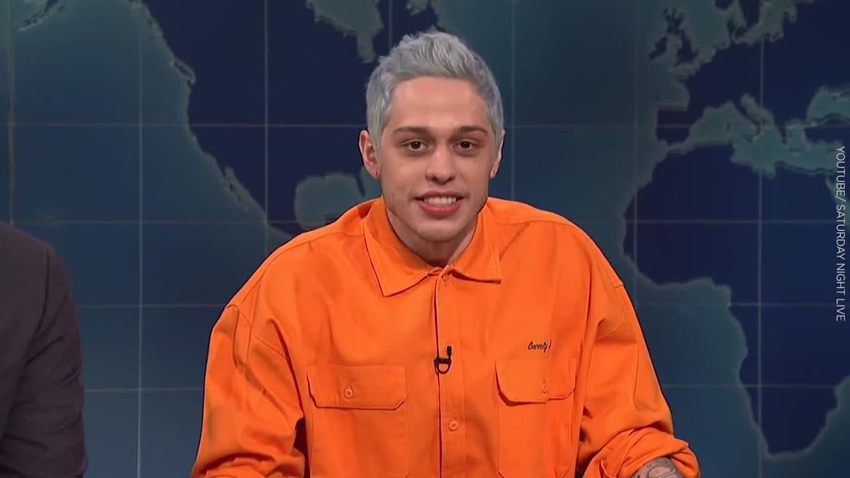 preview for Pete Davidson wishes Ariana Grande "all the happiness in the world" in his SNL sketch