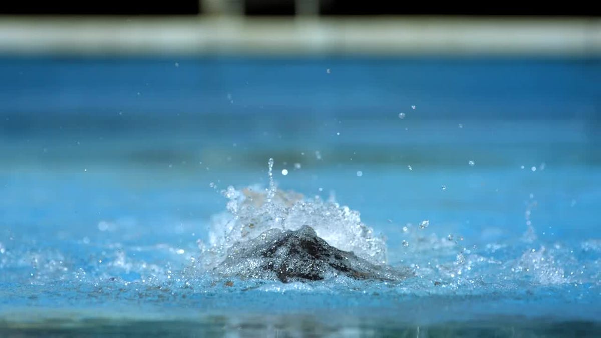 swimmer in front crawl position