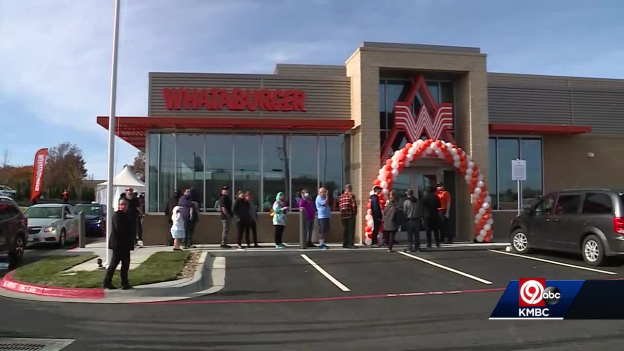 Winslow camps out at Ozark Whataburger for 30 hours to be first to buy  burger there