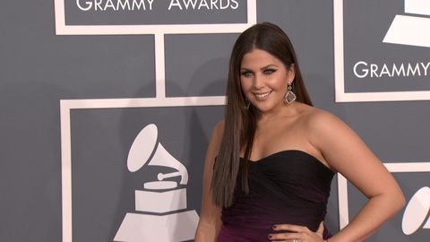 preview for Lady Antebellum's Hillary Scott gives birth to twins