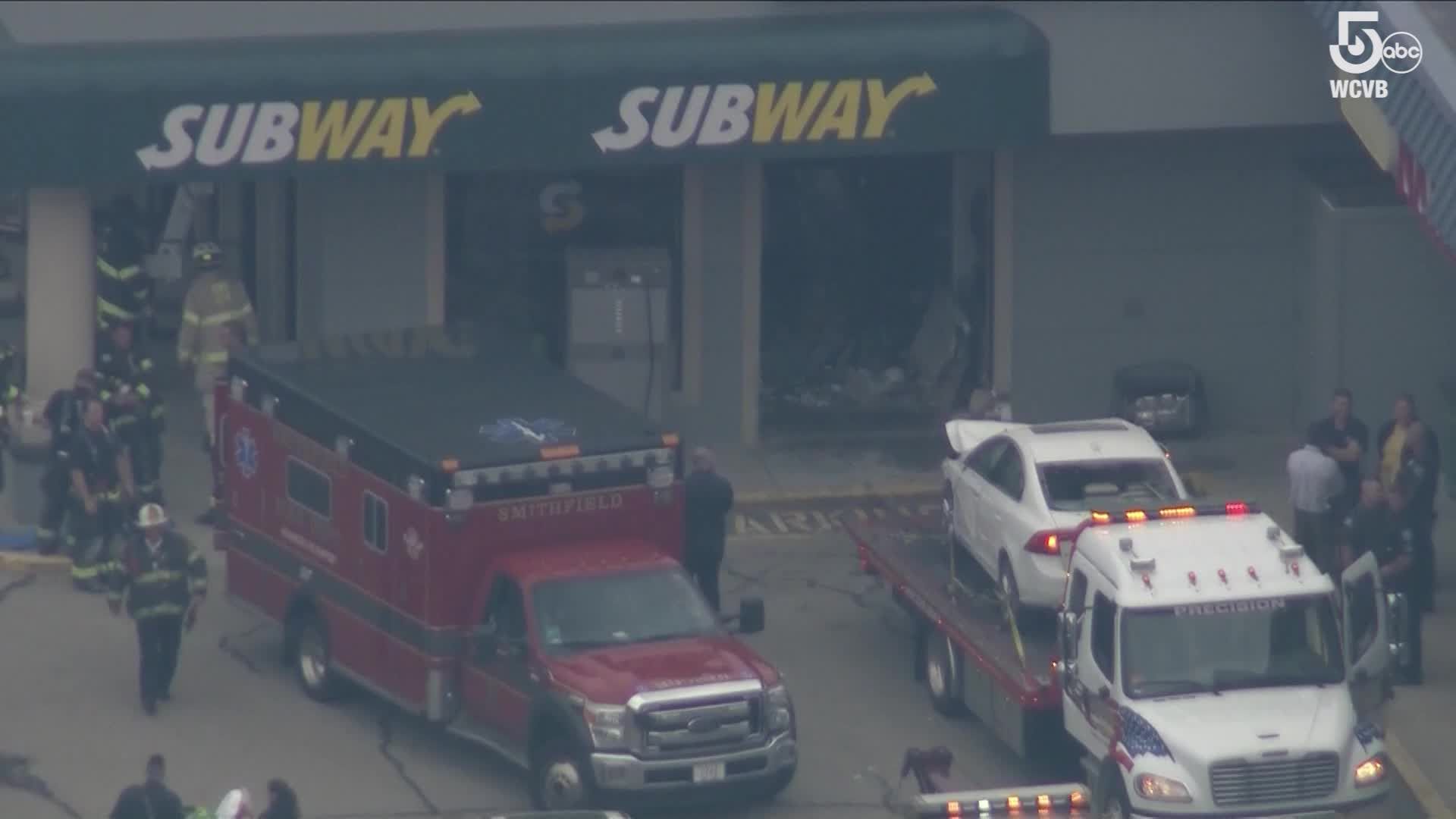 1 dead, 4 injured in Rhode Island after car plows into Subway restaurant