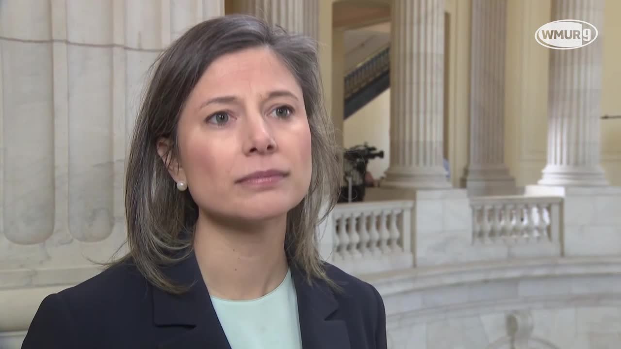 Raw video: Maggie Goodlander calls for Pete Hegseth to resign after group chat is made public