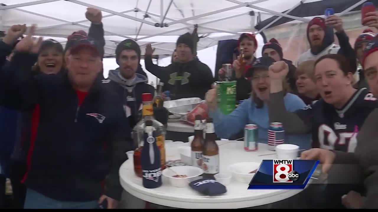 This is how Mainers tailgate for a Patriots playoff game