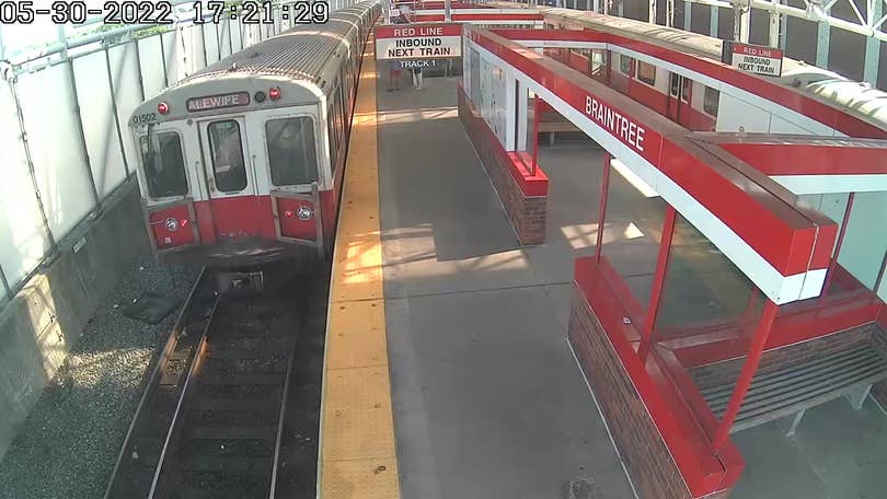 MBTA on X: Red Line Reminder: Shuttle buses replace service between  Harvard and JFK/UMass this weekend, March 4 - 5, to allow for work on the  new signal system. Shuttles will not