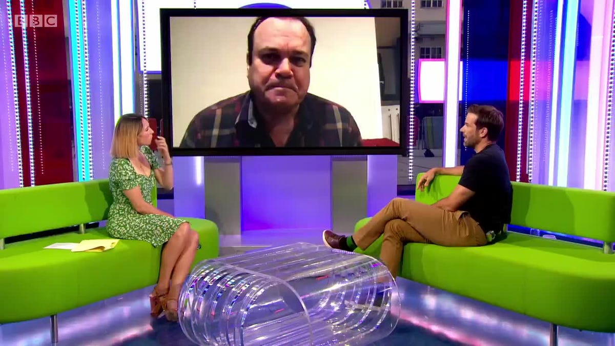 preview for EastEnders' Shaun Williamson on playing 'Barry from EastEnders' on Extras