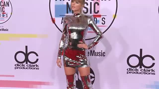 preview for Taylor Swift at the 2018 American Music Awards in Balmain