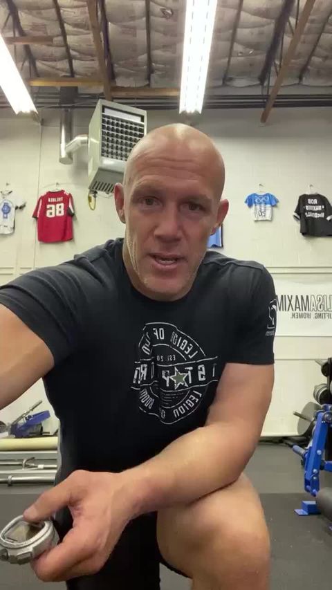 preview for Bobby Maximus' 10-Minute EMOM Workout