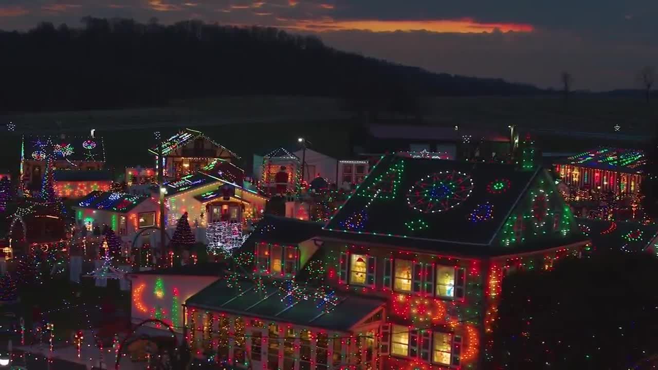 Pennsylvania Christmas light display with over 1 million lights named best  outdoor Christmas display in world