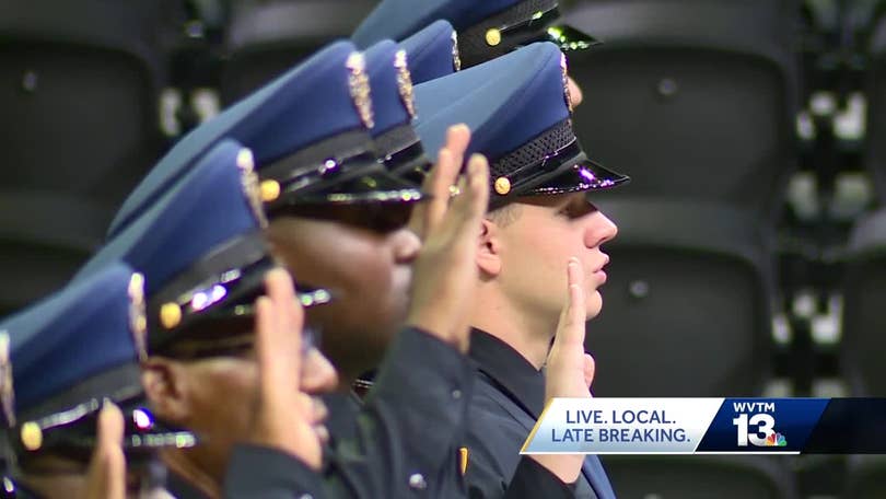 Birmingham mayor promotes newly approved officer recruiting deal