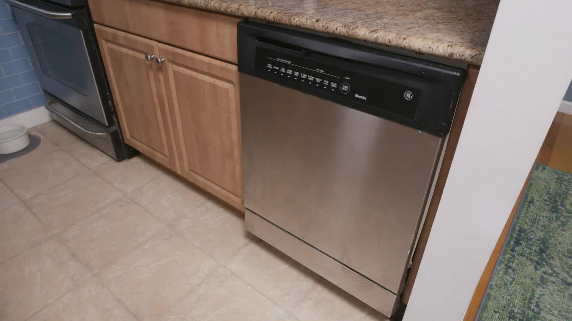 cleaning a dishwasher with baking soda