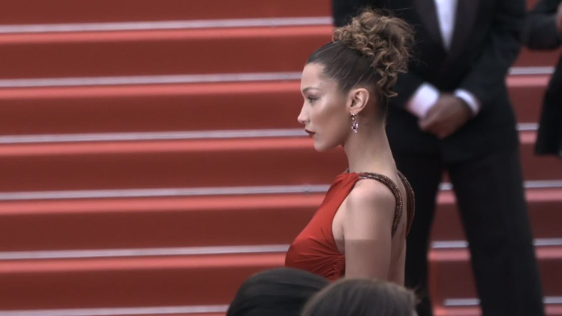 preview for Bella Hadid at 'Pain & Glory (Douleur Et Gloire)' Red Carpet Arrivals - The 72nd Cannes Film Festival