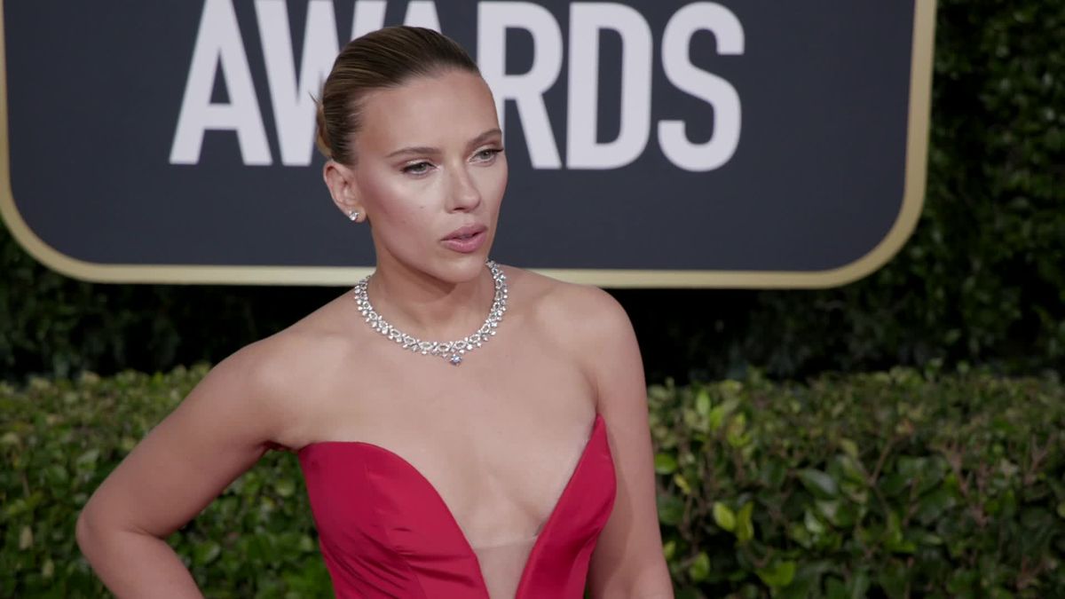 preview for Scarlett Johansson on the Golden Globes 2020 Red Carpet