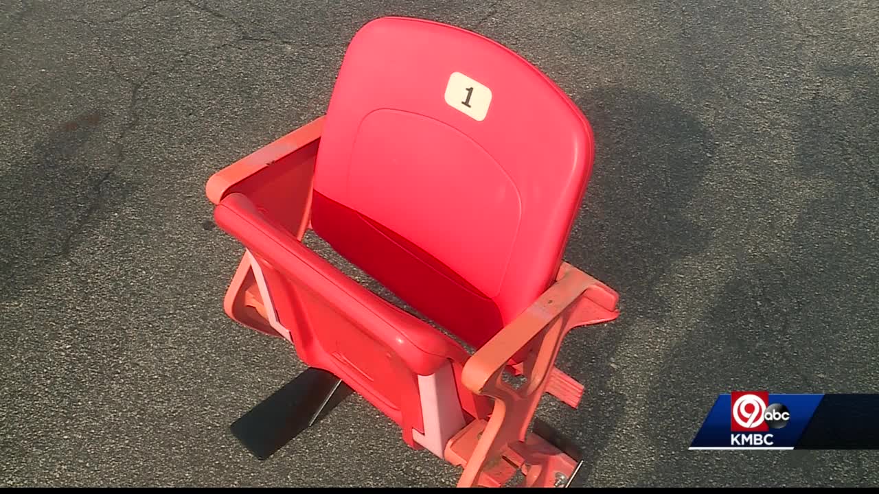 Arrowhead Stadium seats - RED & ORANGE - LOGO END riser mount (Kansas City)