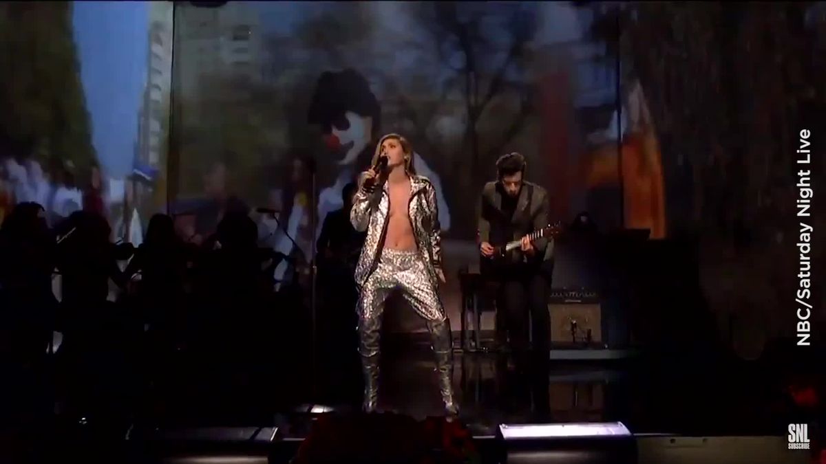 preview for Miley Cyrus Wore A Super Revealing Outfit On 'SNL'