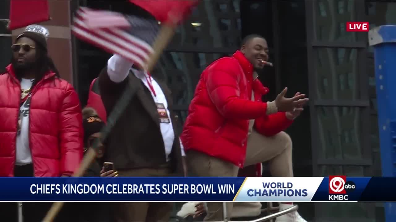 KMBC on X: Watch: Derrick Nnadi takes the Lombardi trophy to Chiefs  Kingdom during the Super Bowl LVII parade.  / X