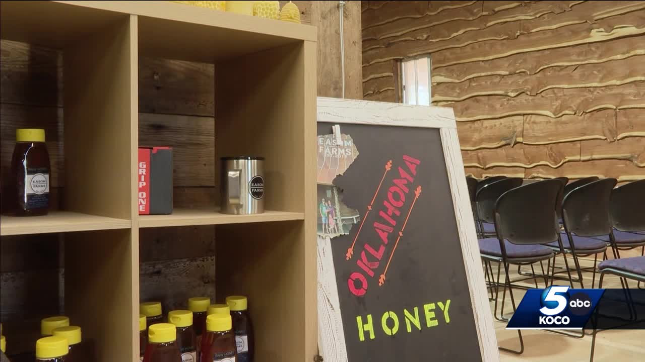 Community steps in to help vendors turn profit after measles exposure cancels farmers market