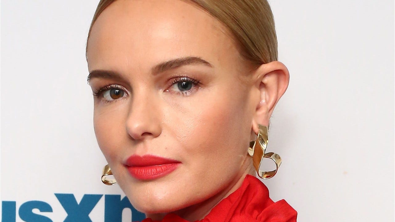 Kate Bosworth Flaunts Abs, Legs In Topless IG Photos With Her Pets