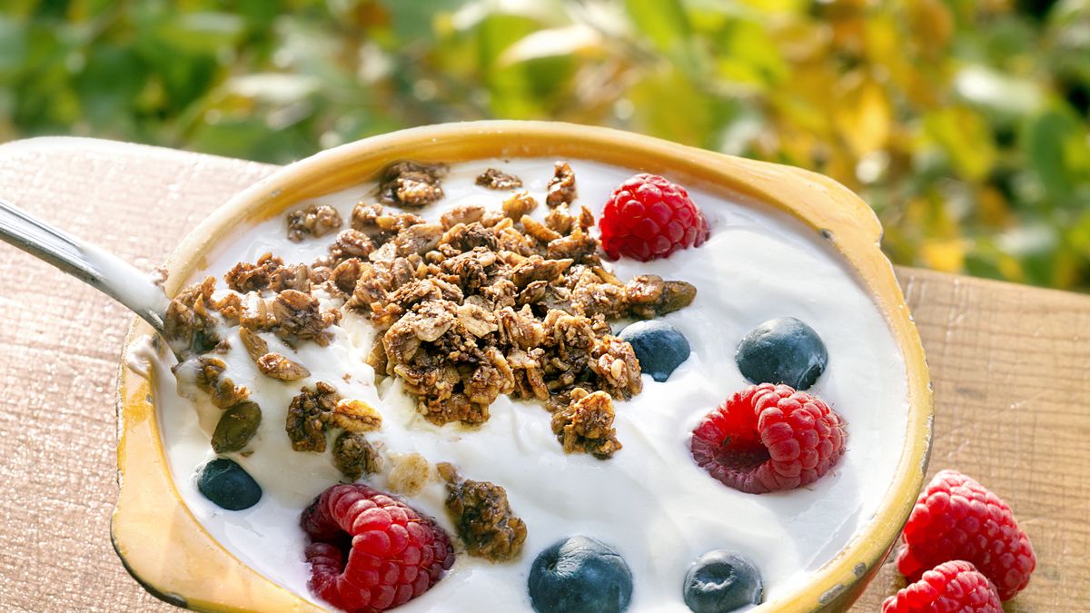 preview for 5 health benefits of Greek yogurt on #NationalFoodDay