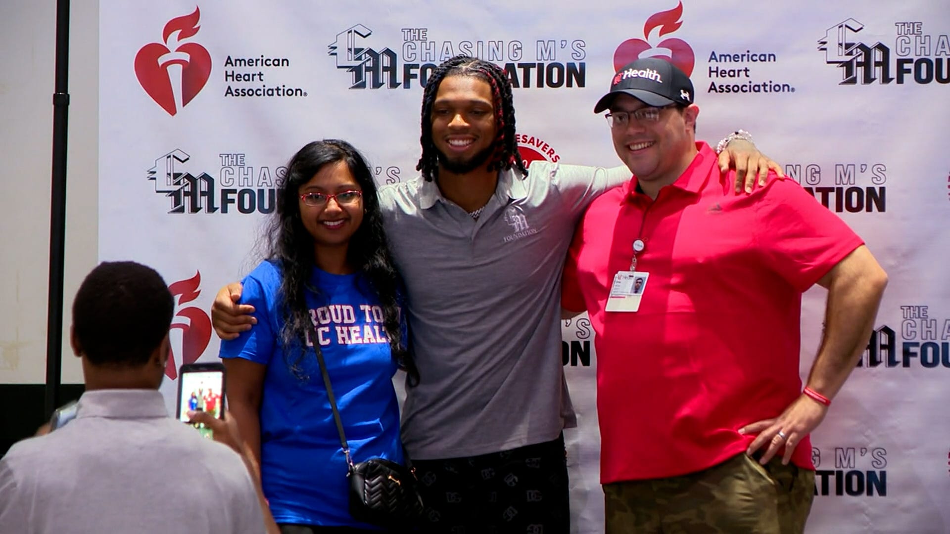 Damar Hamlin cheered in Pittsburgh homecoming