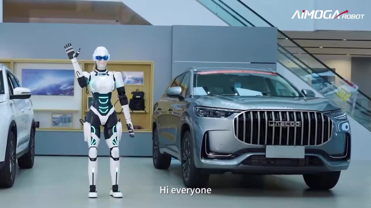 preview for El robot que se parece a C3PO y asistirá a los clientes de Omoda y Jaecoo en los concesionarios