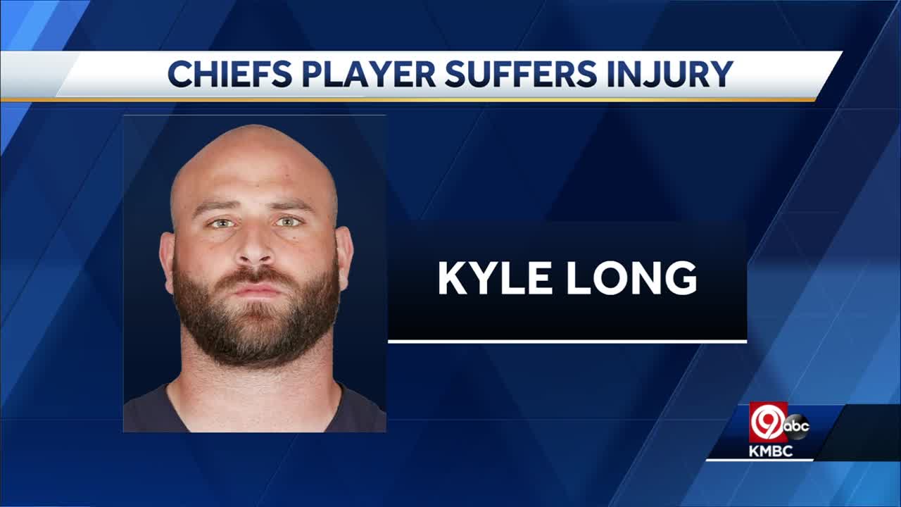 Kyle Long signs with Chiefs after coming out of retirement