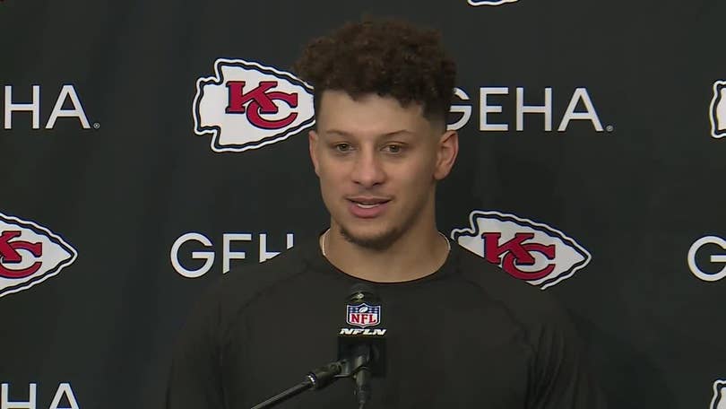 NFL Network Insider Ian Rapoport provides injury updates on Kansas City  Chiefs quarterback Patrick Mahomes and Los Angeles Chargers wide receiver  Keenan Allen ahead of TNF