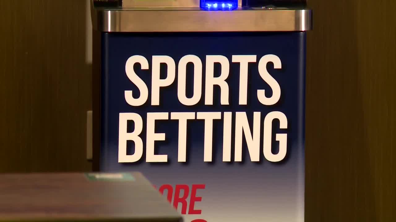 Sports betting officially starts in Kentucky