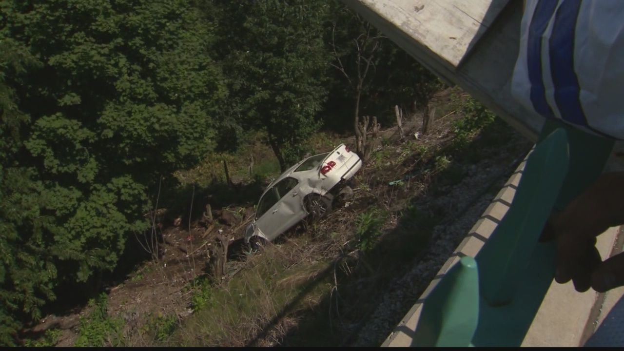 Pennsylvania driver rescued after crash down Mt. Washington hillside