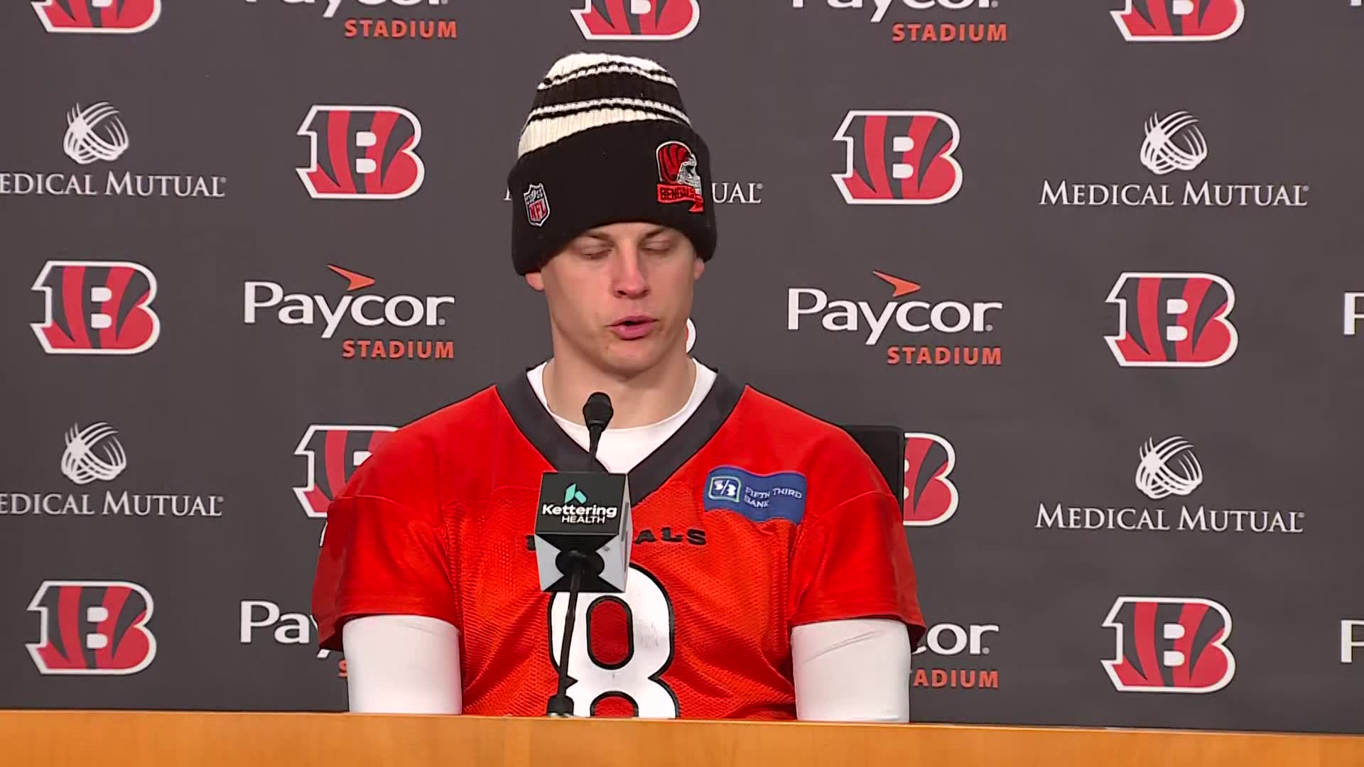 Cincinnati Bengals: Joe Burrow Hilariously Posted Old Selfie to Let