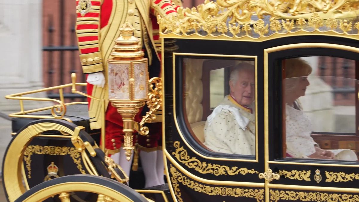 preview for King Charles III rides in Diamond Jubilee coach to his Coronation