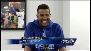 Royals, catcher Salvador Perez agree to new five-year, $52.5