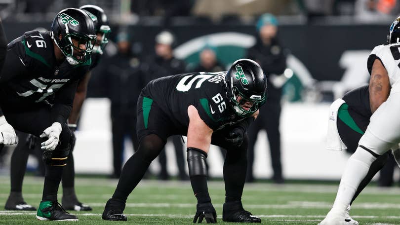 Steelers sign Isaac Seumalo to three-year deal