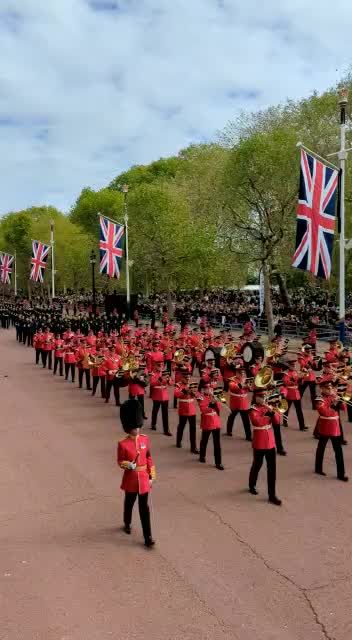 preview for Videos From the Queen's State Funeral Procession 2