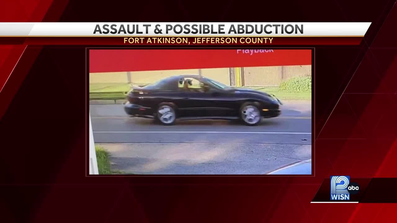 Man drags woman into car, speeds away in Fort Atkinson