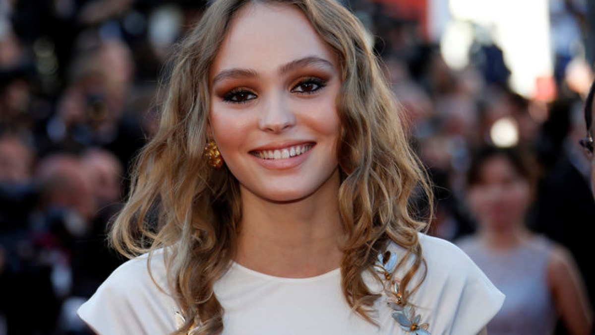 preview for Lily-Rose Depp is the new 'cool girl' in fashion