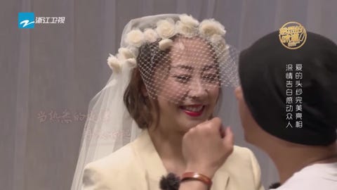 張衛健和張茜結婚15年 還是一直在談戀愛 攜手走過2度流產 破產 分手 成就一種愛叫細水長流