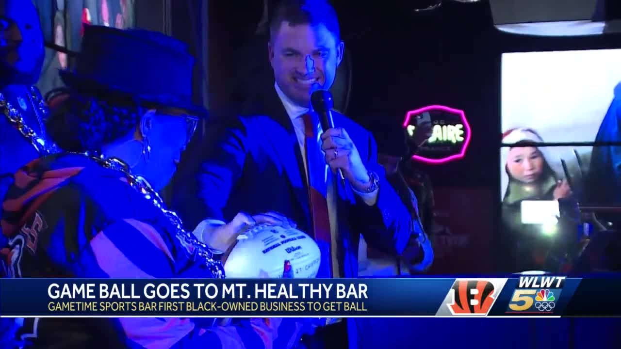 Bengals coach Zac Taylor gives game ball to local bar