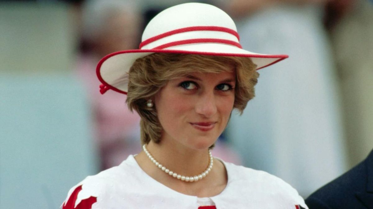 preview for Princess Diana's Iconic Style Moments