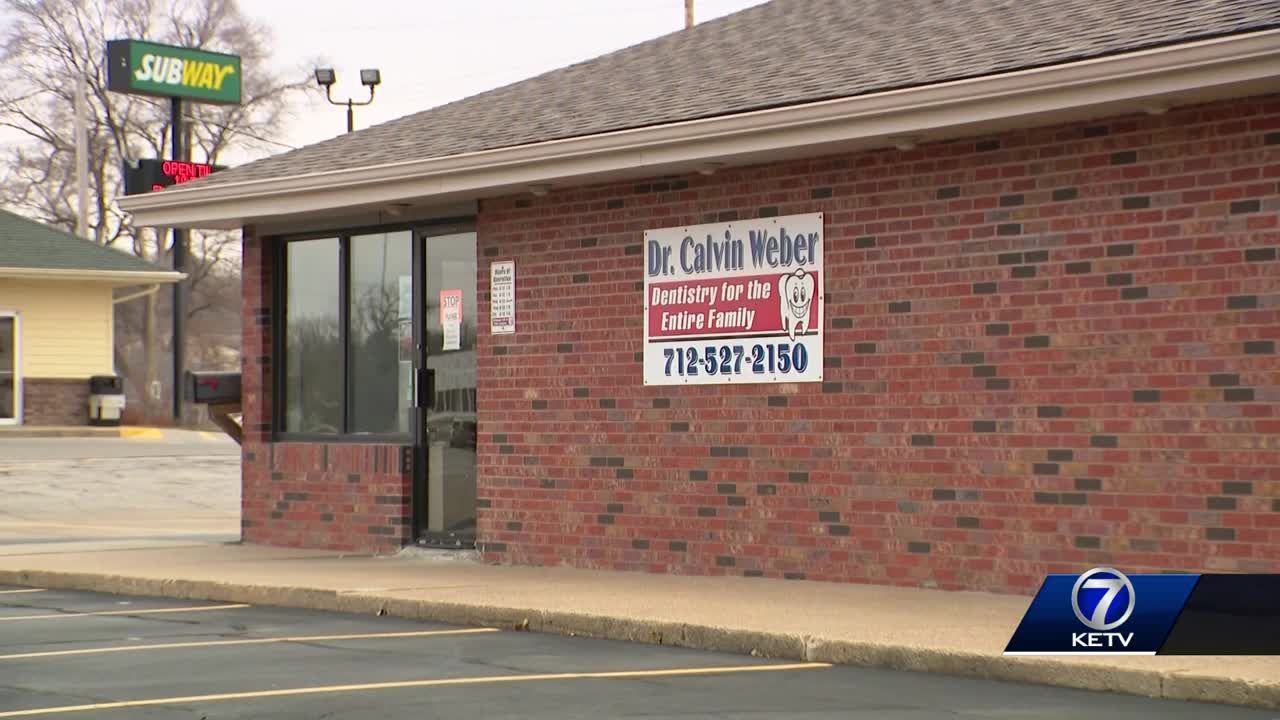 Iowa dentist surrenders license in light of conviction