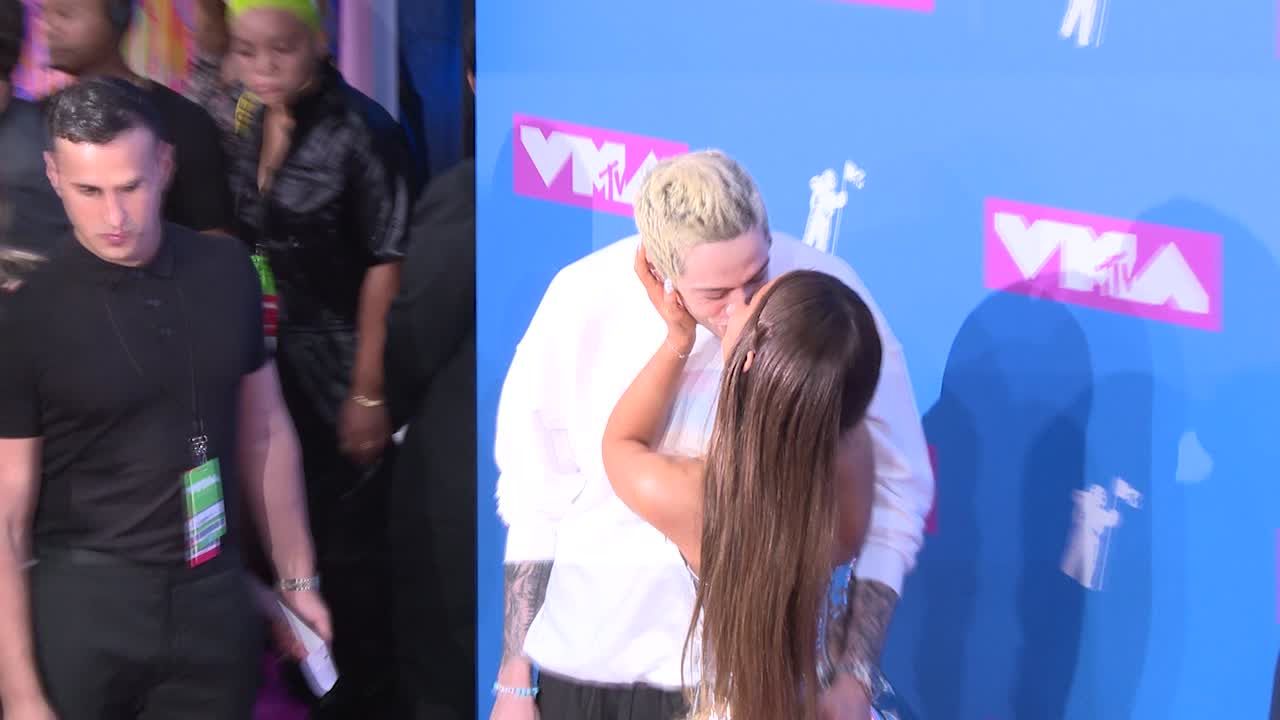 Pete Davidson Wants To Get Back Together With Ariana Grande Allegedly -