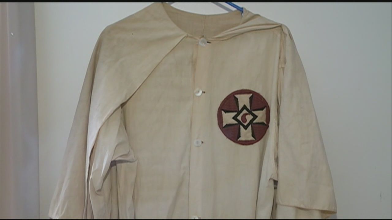 KKK robe found in New Hampshire on auction block