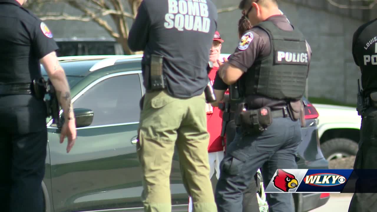 Louisville Cardinals baseball stadium evacuated after bomb threat, game  goes on