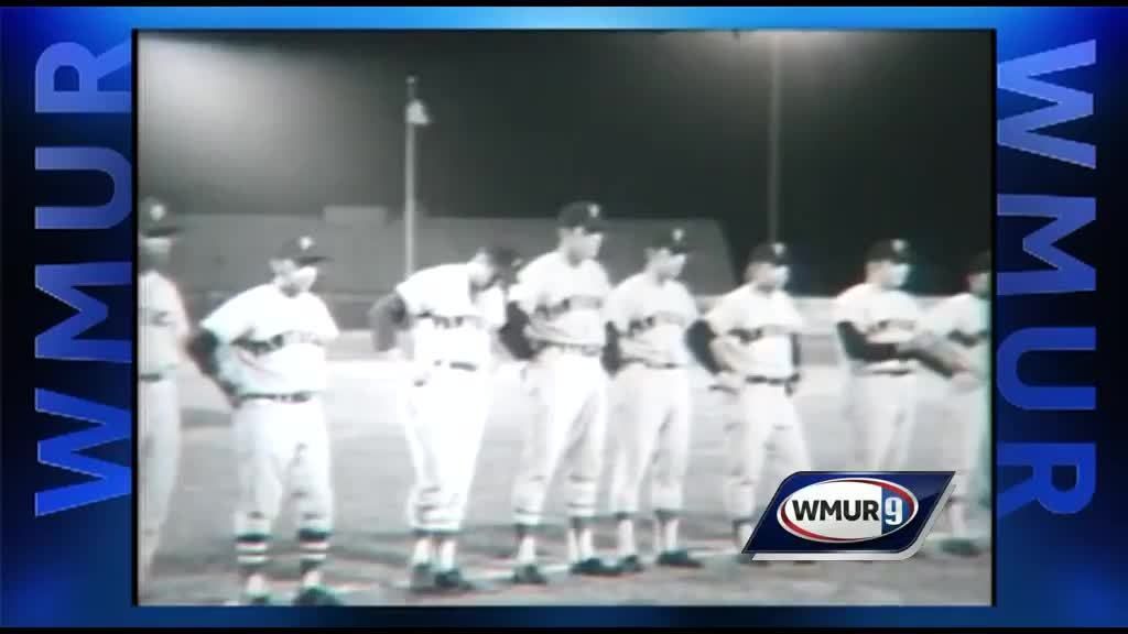  1977 YANKEES TEAM PHOTO