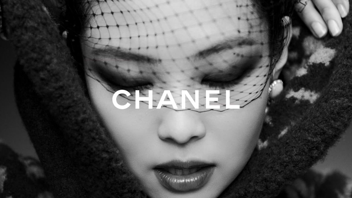 preview for Chanel Coco Neige 2021/22 - In conversation with Jennie