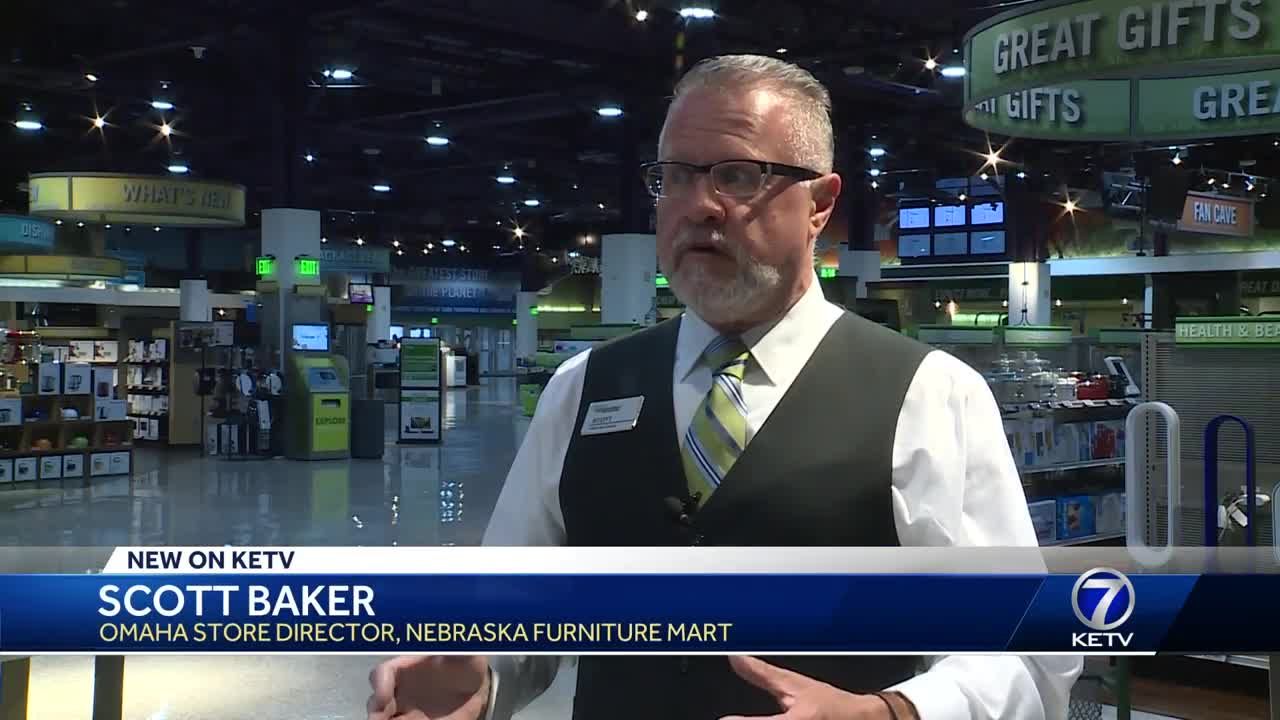 Behind The Scenes Nebraska Furniture Mart Prepares For Berkshire